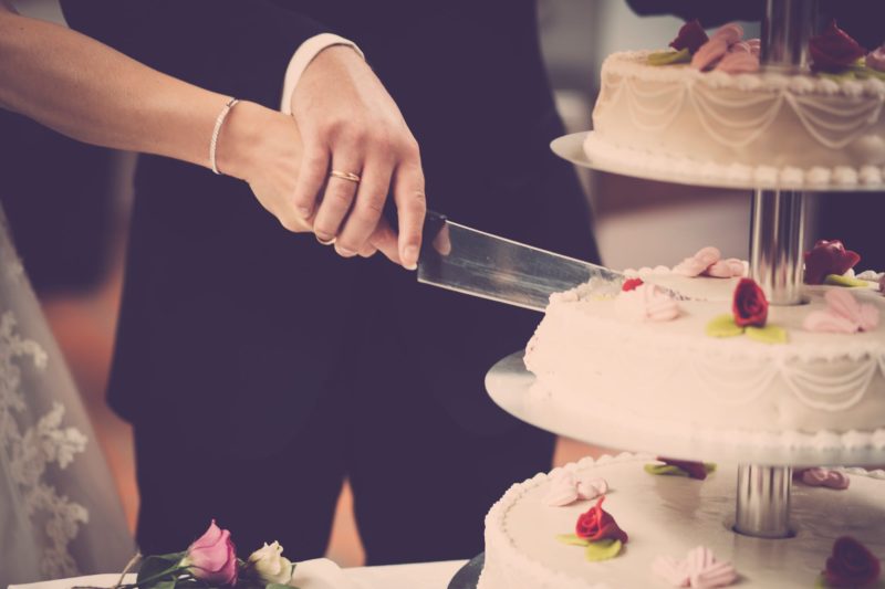 Hochzeitsfotografie Checkliste Kuchen anschneiden