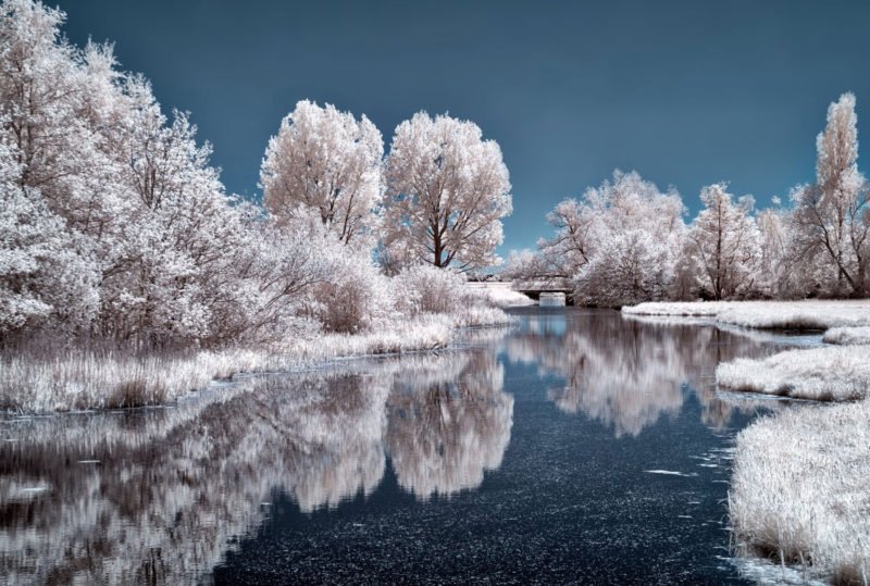 Spiegelung mit Infrarotfotografie.