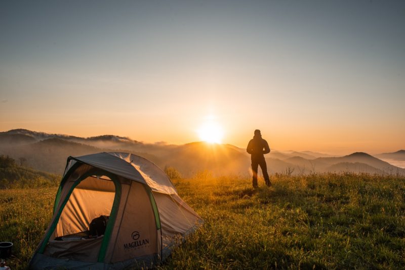 Wanderer beim Zelten