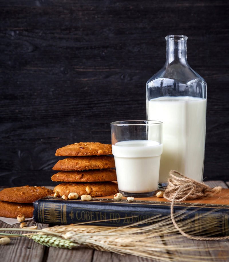 Stillleben Fotografie Storytelling mit Milch und Cookies