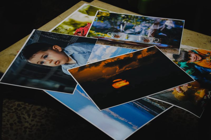 stapel mit bildern fuer stockfotografie