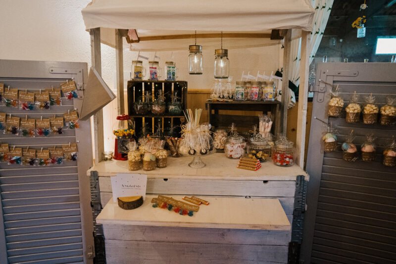 candybar an hochzeit ausgestellt